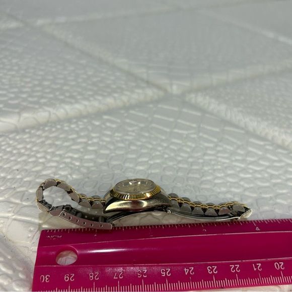 Elon Stainless Steel Water Resistant Quartz Watch - Picture 3 of 10